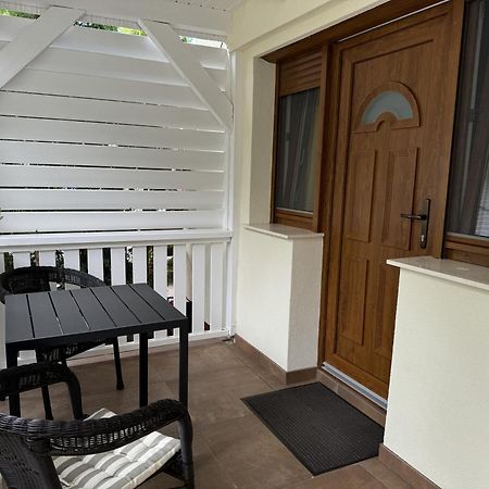 Szem-S Vendeghaz Hotel Balatonszemes Bagian luar foto