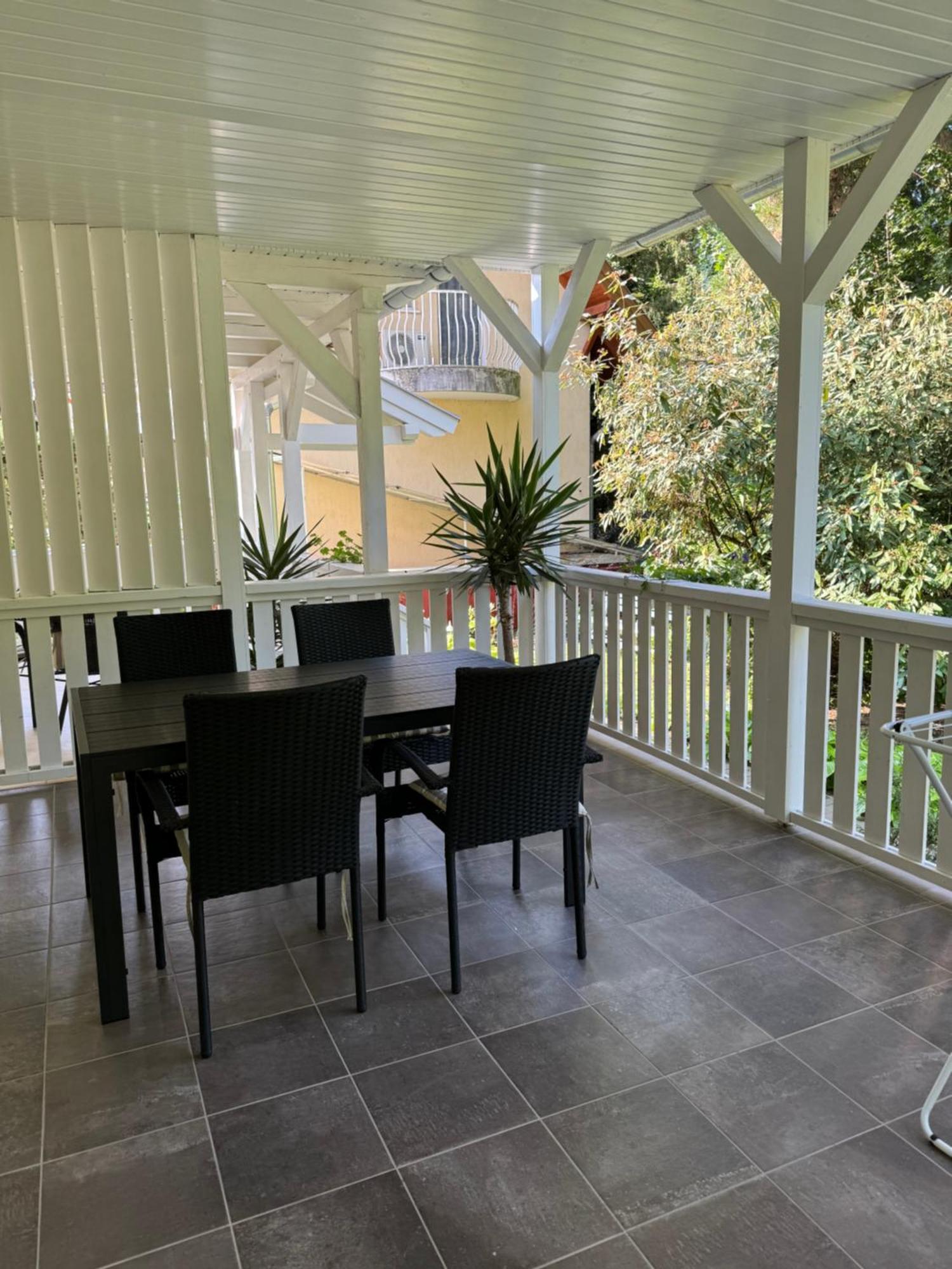 Szem-S Vendeghaz Hotel Balatonszemes Bagian luar foto