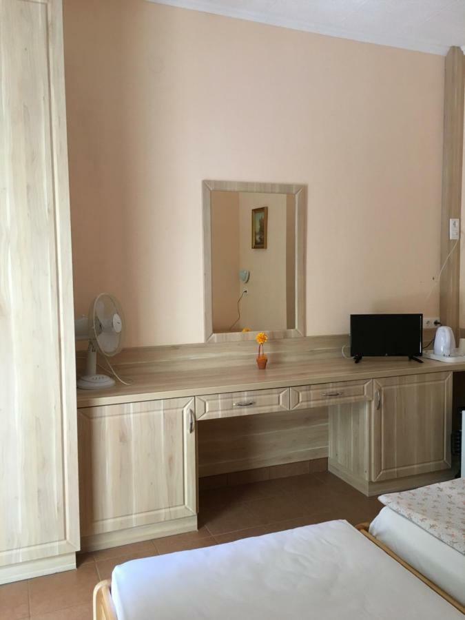 Szem-S Vendeghaz Hotel Balatonszemes Bagian luar foto